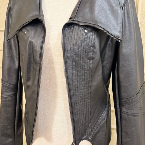 GUESS LOS ANGELS Women’s Black Faux Leather Jacket. Size M - Picture 7 of 12